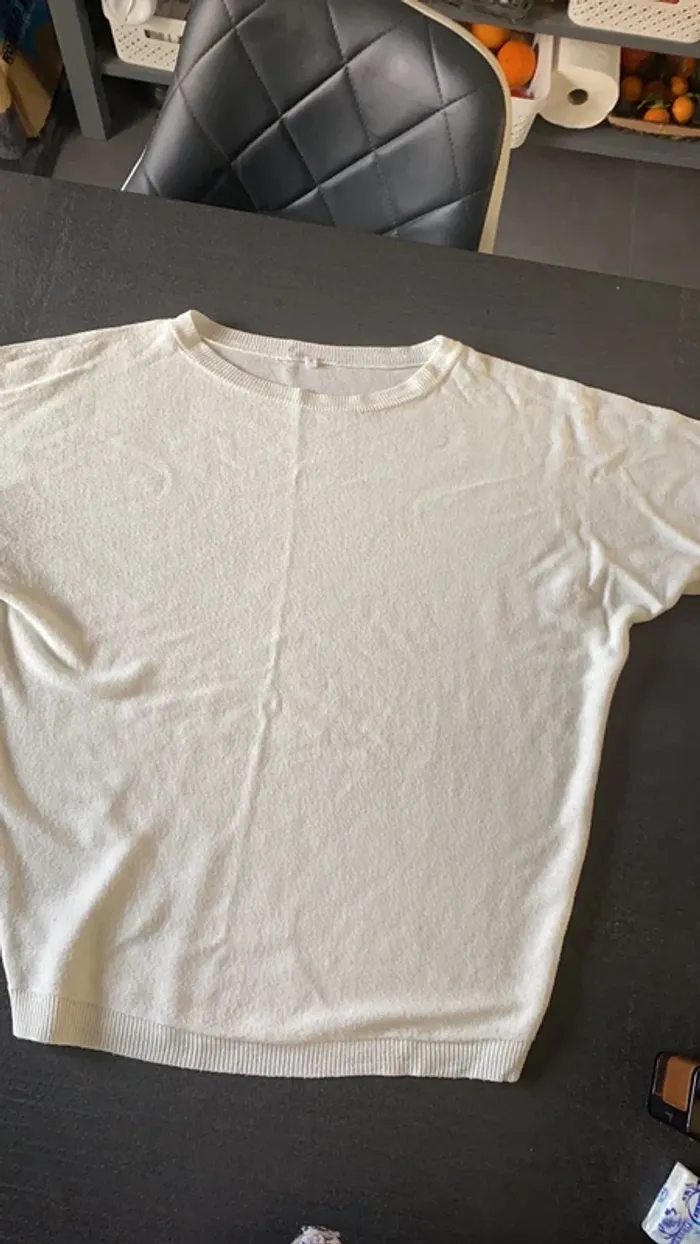 Pull femme blanc taille M, bon état - photo numéro 2