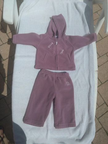 Ensemble bébé fille pantalon et jogging pantalon gilet tex 9 mois