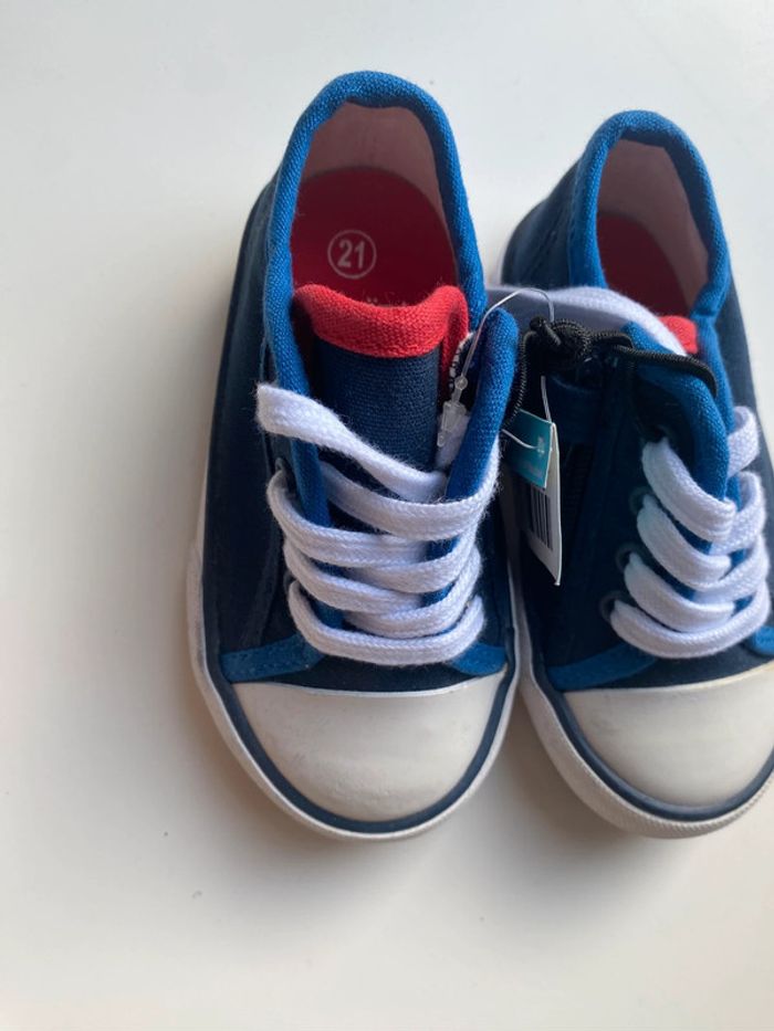 Chaussures tennis Baskets Obaibi pointure 21 neuves - photo numéro 2