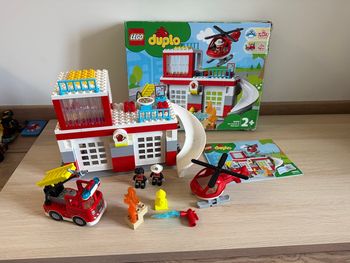 Lego duplo La caserne et l’hélicoptère des pompiers 10970