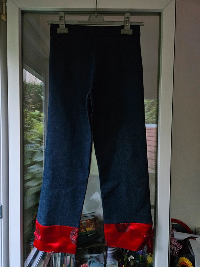 Pantalon pantacourt en jean bleu détails rouge vintage taille 34 xs - photo numéro 2