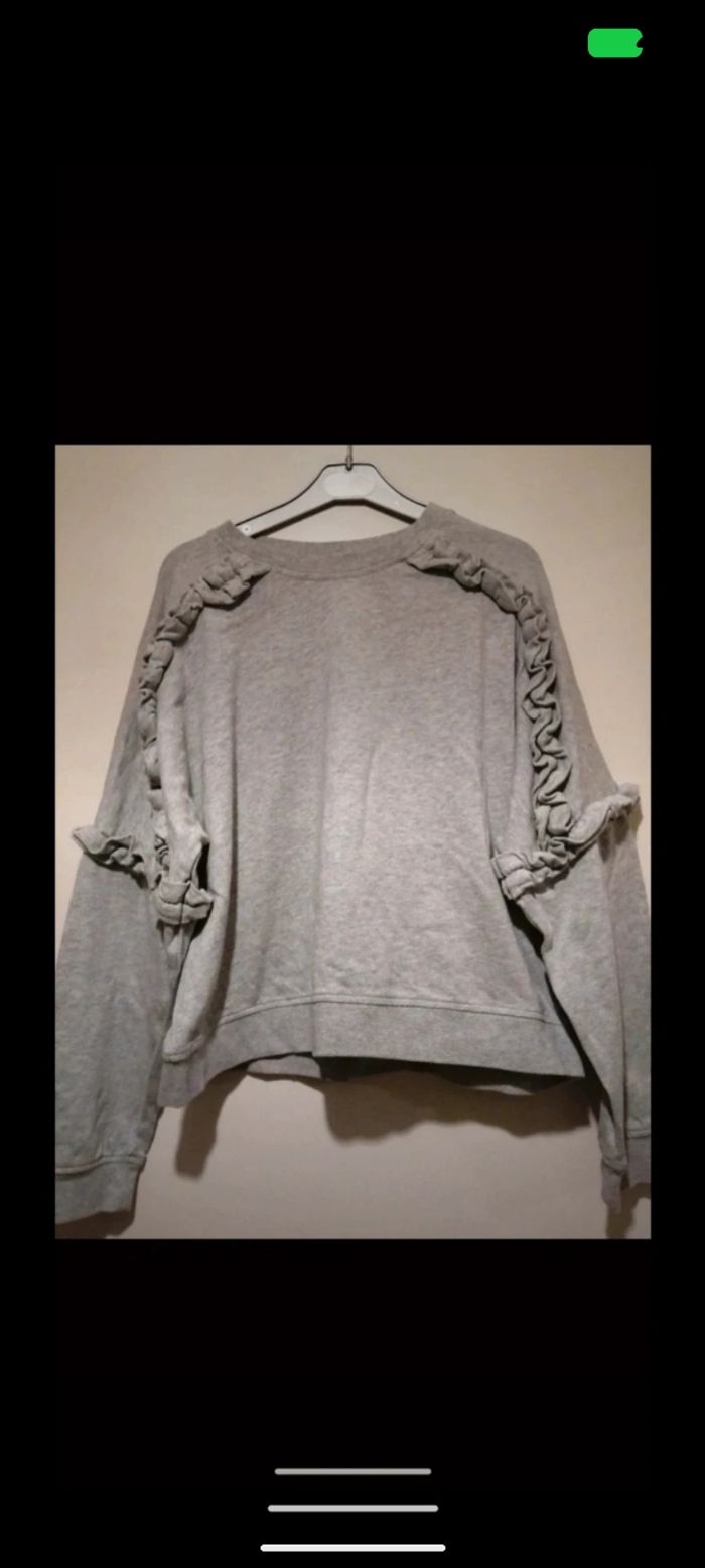 Sweat Kiabi à volants gris. Taille 38 - photo numéro 2