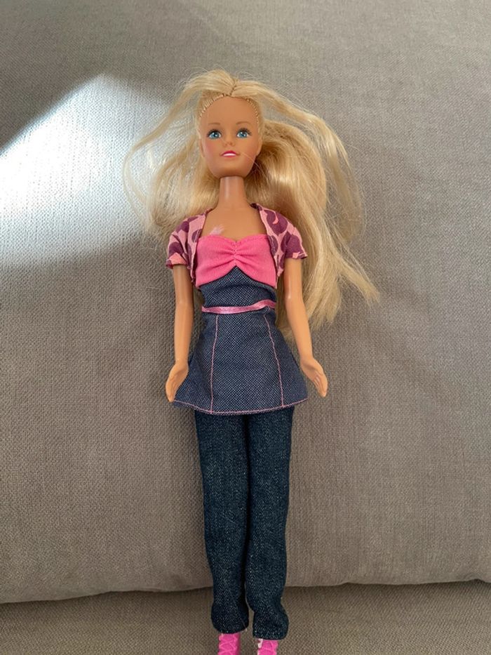 poupée Barbie en jean