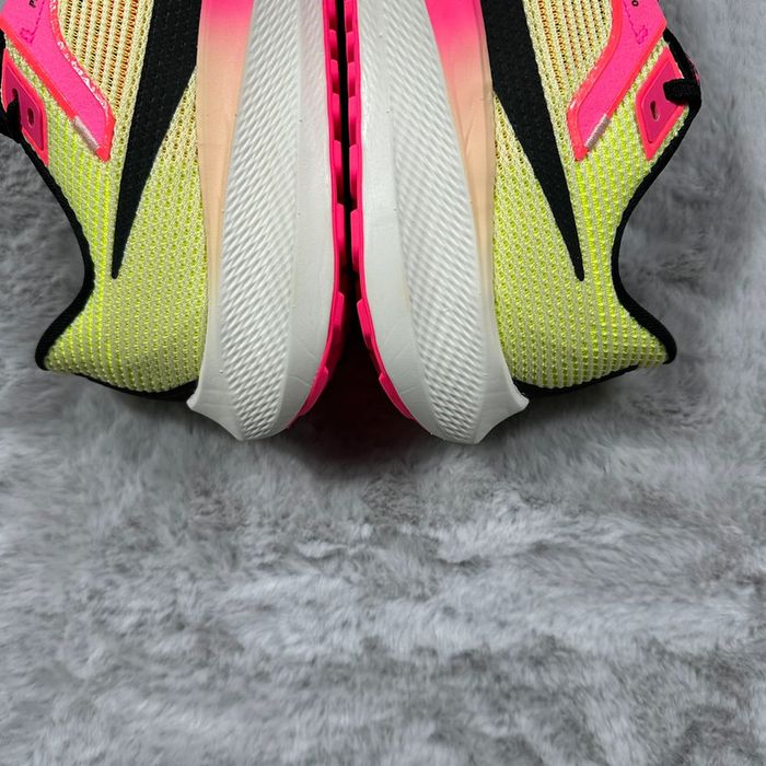 Nike Air Zoom Pegasus 40 PRM « Green Black Volt » pointure 38.5 - photo numéro 9