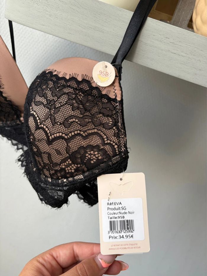 Soutien-gorge Les petites bombes - noir/beige dentelle - taille  95B - neuf avec étiquette - photo numéro 2
