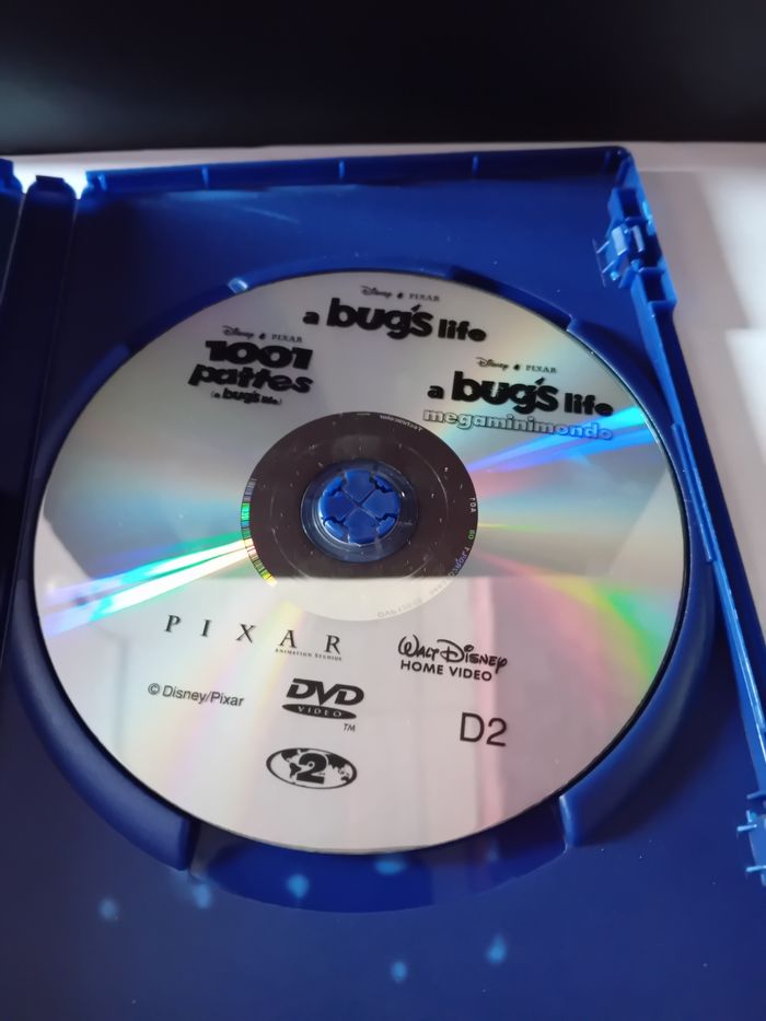 Dvd disney pixar. 1001 pattes. Bon etat - photo numéro 4