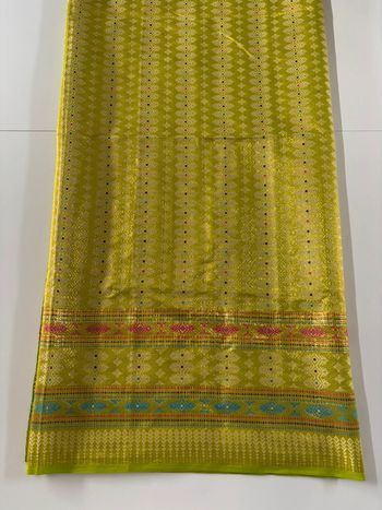 Tissu Balinais - Vert/fushia/bleu et fil Or - 107 x 200 cm