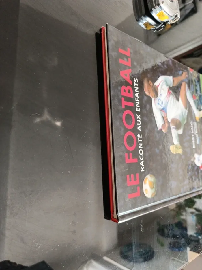 Le football raconté aux enfants - photo numéro 2