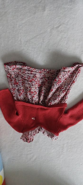 Très jolie petite robe bébé fille T 3 mois = 59cm