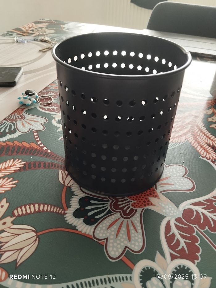 Pot a ustensiles