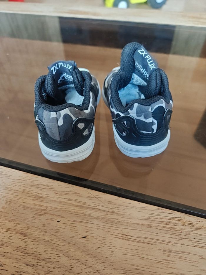 Baskets Adidas p.19 - photo numéro 9