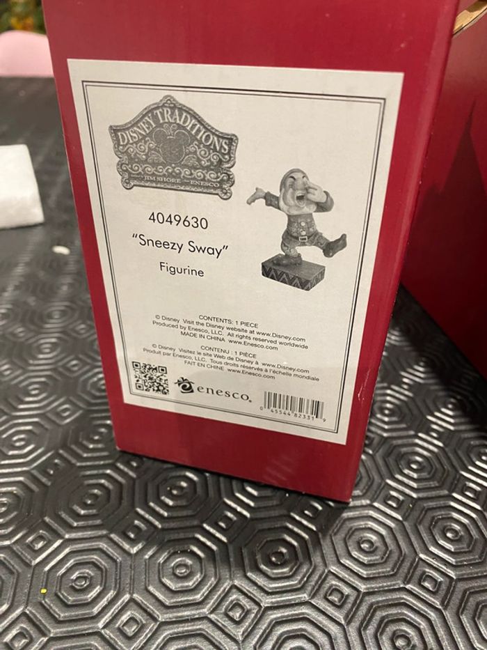 Figurine disney traditions atchoum 7 nains - photo numéro 4