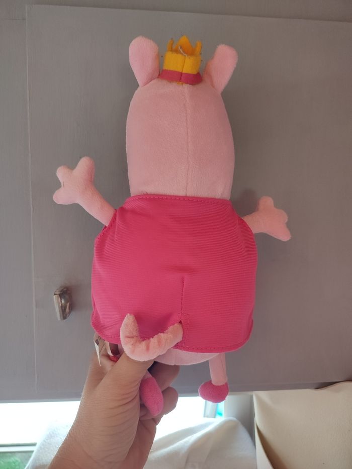 Peluche Peppa pig - photo numéro 2