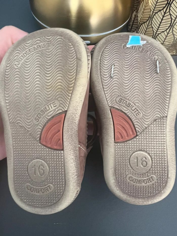 Chaussure enfant T.16 neuve - photo numéro 3