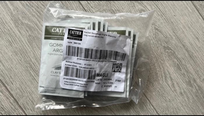Lot de 12 sachets, gommage, argile blanche de chez cattier  neuf - photo numéro 2