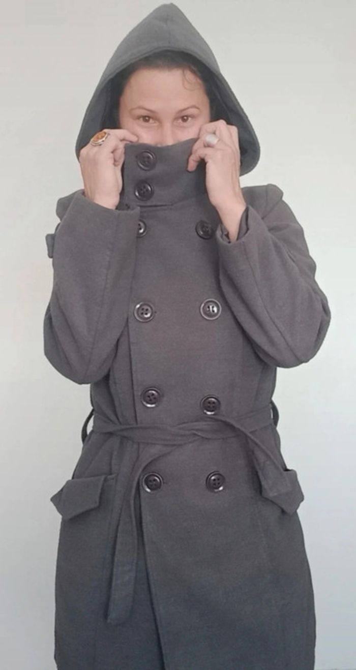 Manteau trois quart gris chic ceinture et col montant - photo numéro 6