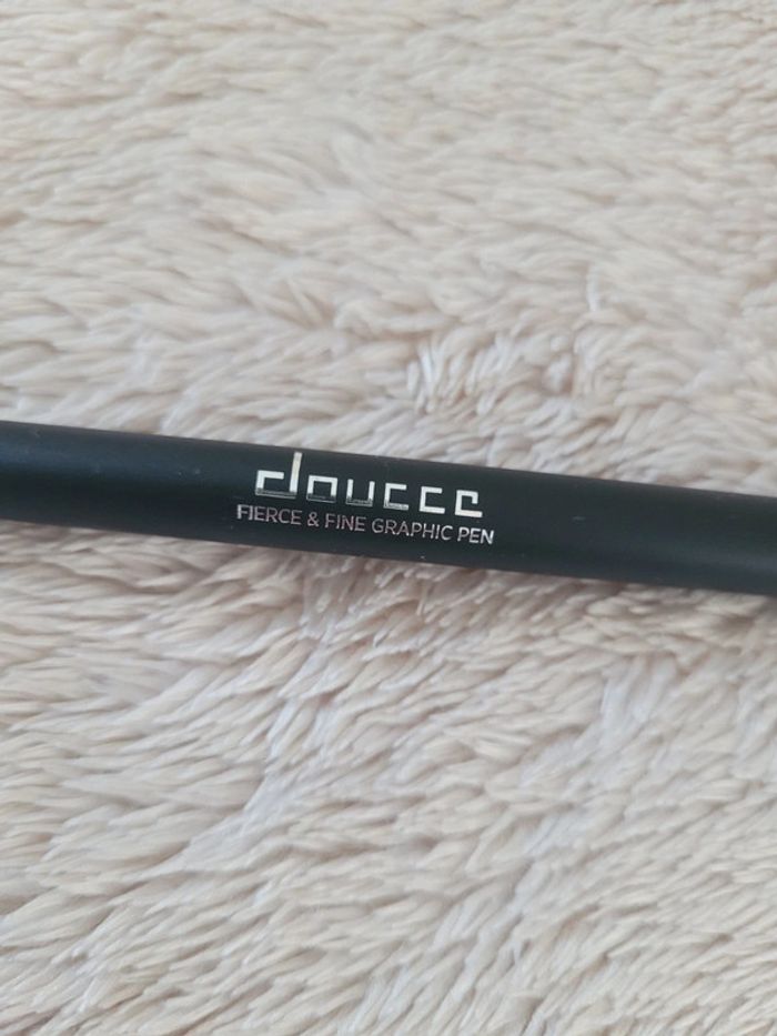 Eye-liner noir Doucce - photo numéro 2