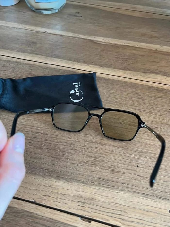 Paire de lunettes de soleil/lunettes teintées originales - photo numéro 4