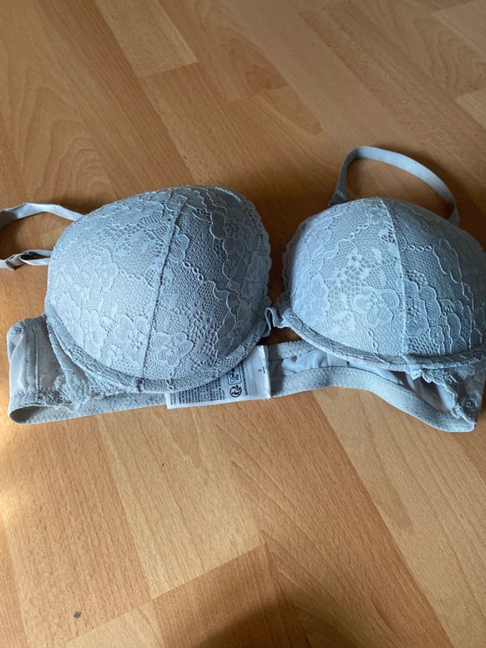 Soutien gorge H&M Taille 80 C = FR 95 C