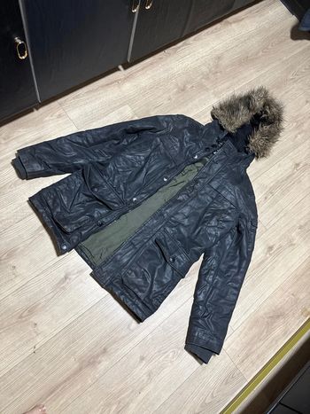 Manteau à capuche à fourrure