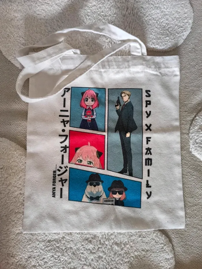 Tote bag blanc avec Anya Spy Family – bon état !