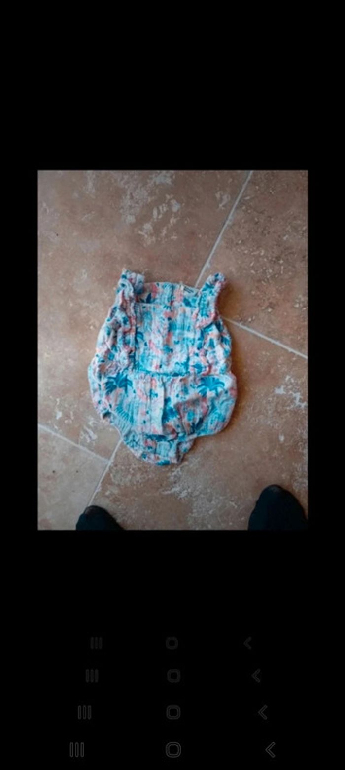 Barboteuse 3mois tape a l'oeil