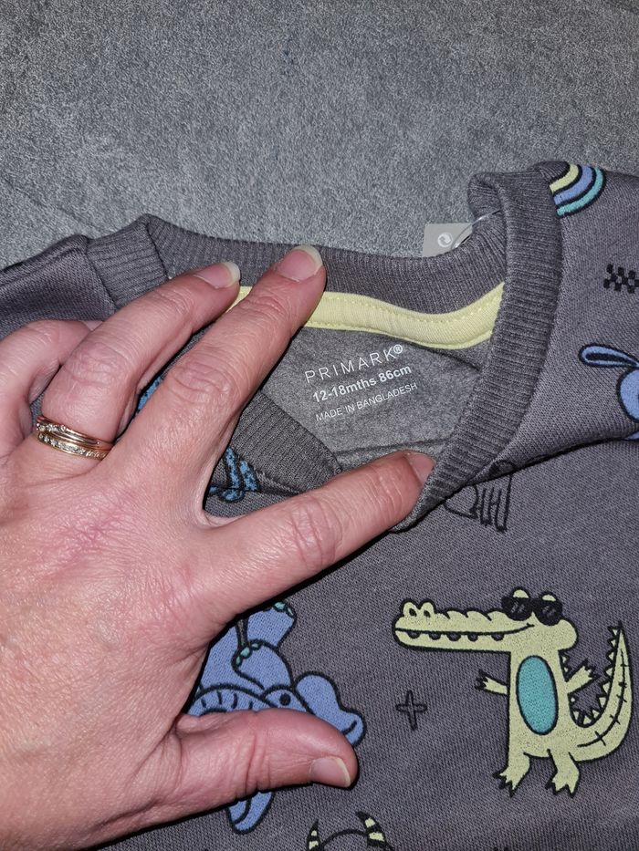 Ensemble primark neuf taille 12/18 mois soit 86cm - photo numéro 4