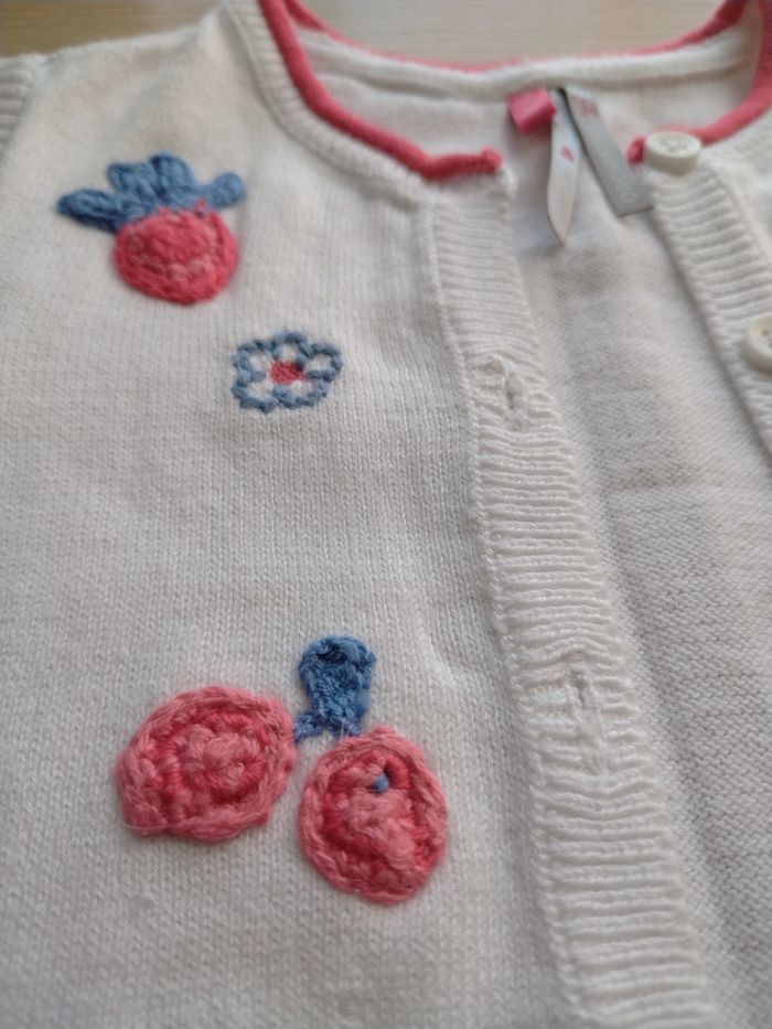 Ensemble tee shirt et gilet bébé fille 9 mois - photo numéro 7