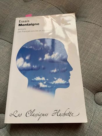 Livre "essais" de Montaigne