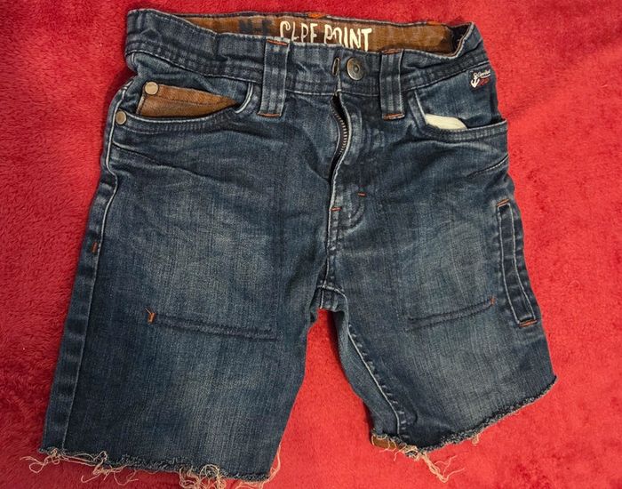 Short T.8 ans
