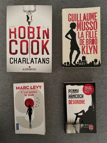 Lot de 4 livres divers format