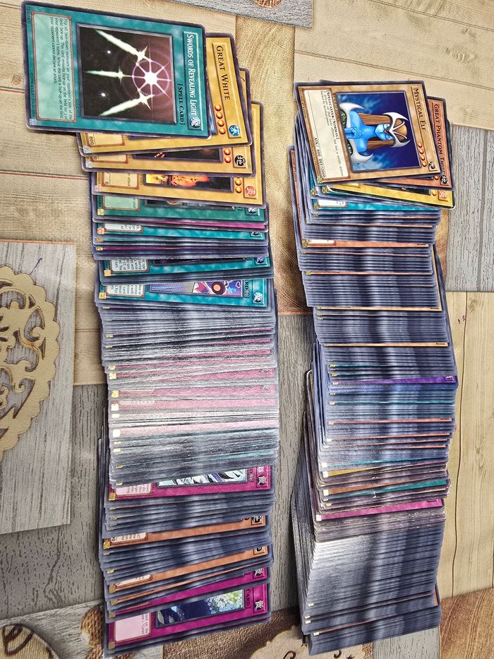Lot 335 cartes Yu Gi Oh anglaises