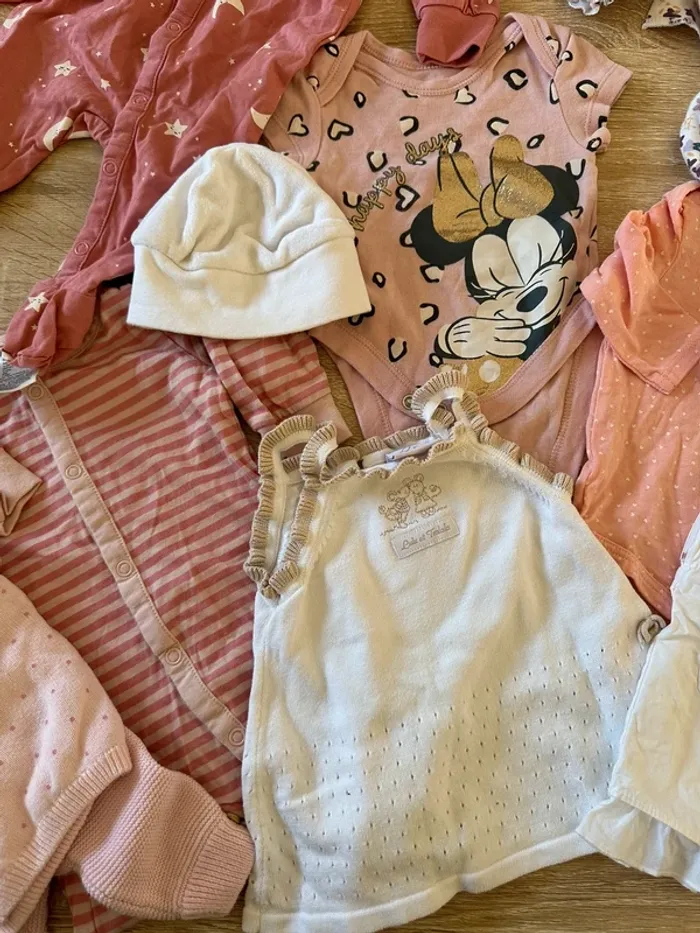 Lot de vêtements bébés filles 1 mois - photo numéro 4