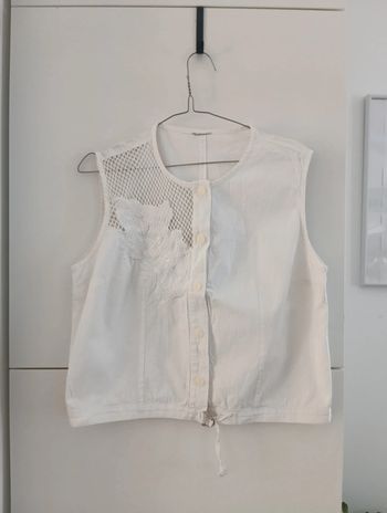 Top blanc vintage botonné