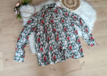 Chemisette neuve taille 40 fleural