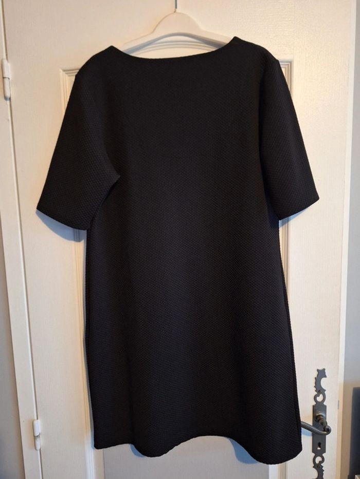 Robe noir - photo numéro 2