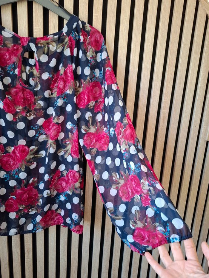 Haut blouse fluide fleurie bleu marine ,rose et blanc.T46 - photo numéro 9