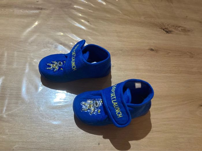 Pantoufles cosmonautes taille 24 - photo numéro 2