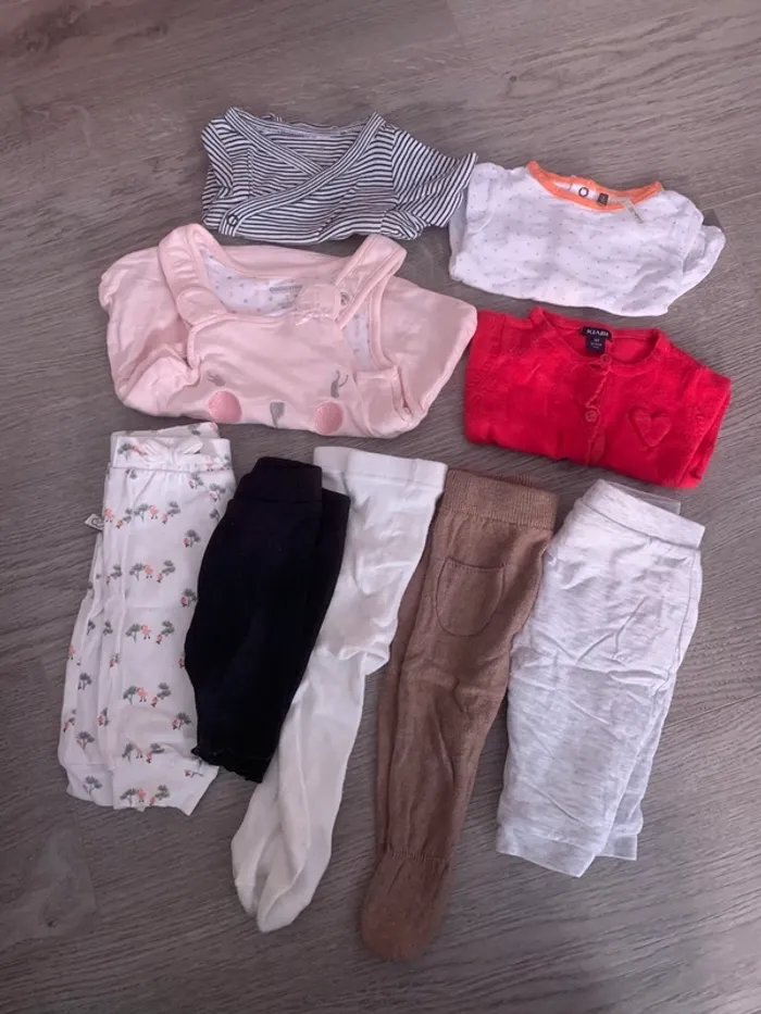 Lot de vêtements bébé fille en 1 mois