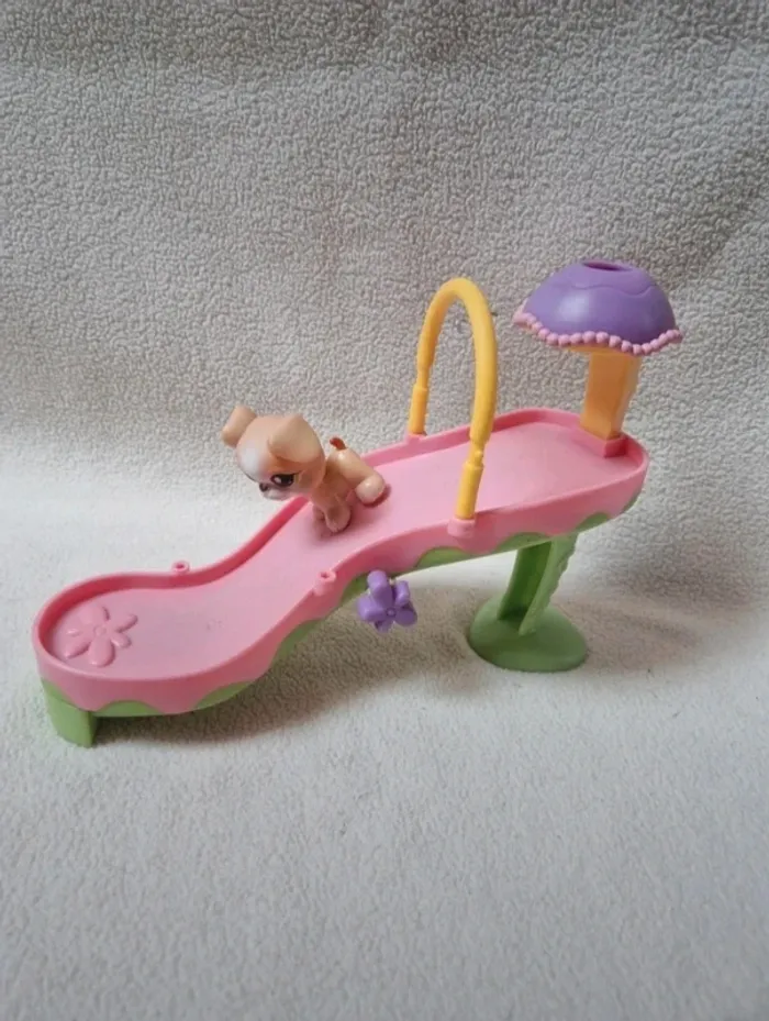 Toboggan avec figurine chien petshop littlest petshop - photo numéro 3