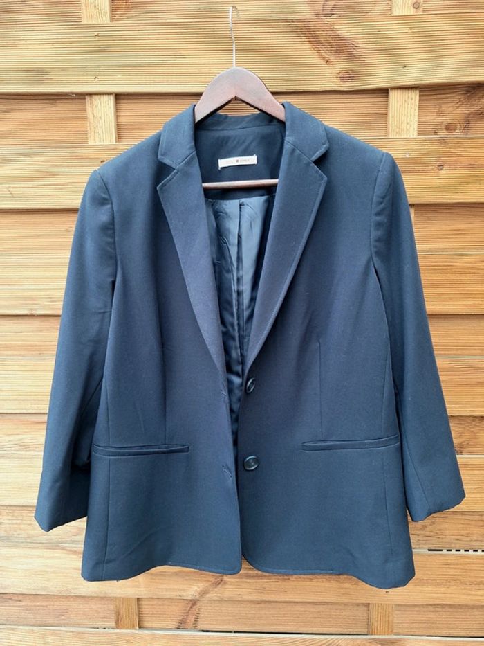 Ensemble de tailleur / 1 veste + 2 pantalons identiques