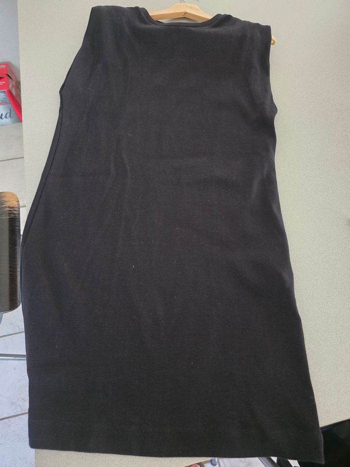 Robe épaulette sans manches