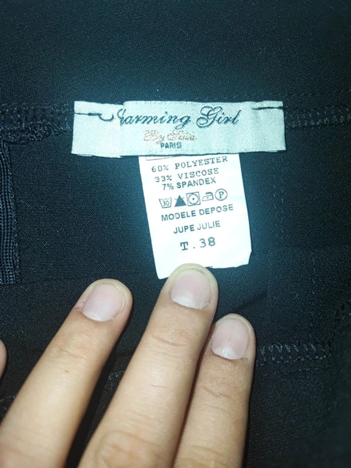 Jupe courte noir - photo numéro 2