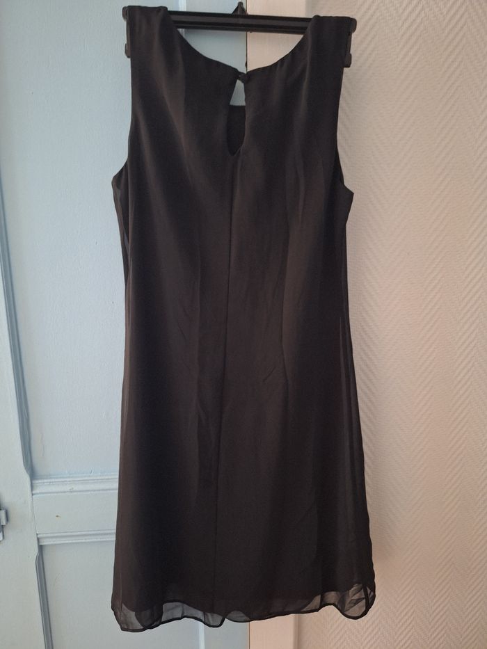 Petit robe noir - photo numéro 3