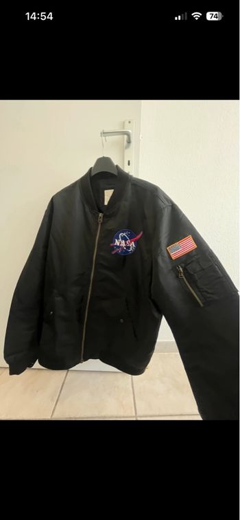 Bombers homme NASA