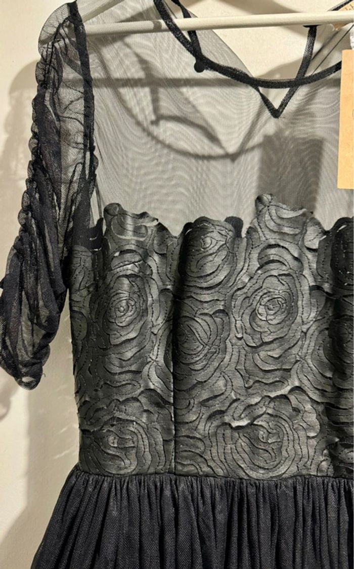 Robe neuve voluptueuse façon bustier et jupon deby Debo taille m - photo numéro 2