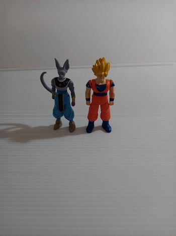 Songoku et beerus spin battlers