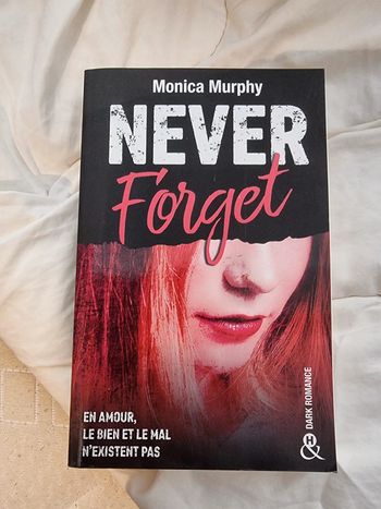 Never forget tome 1