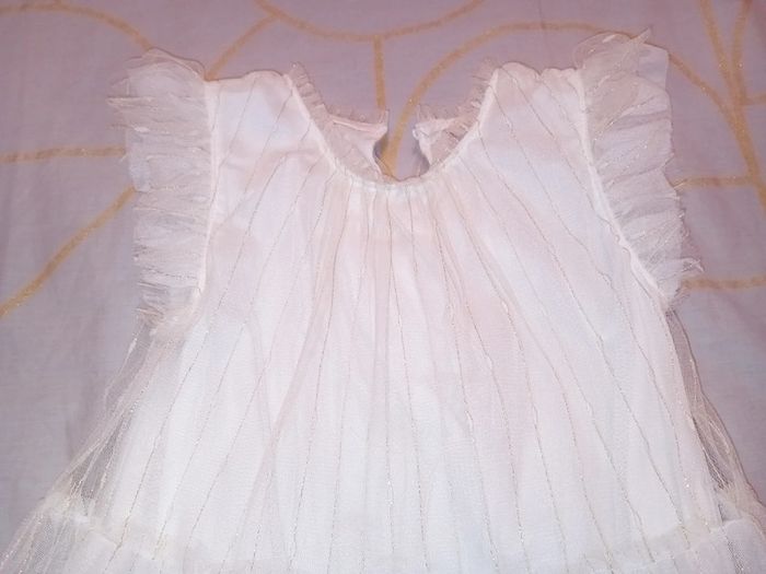 Robe blanche et doré - photo numéro 4