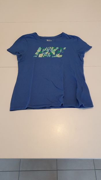 T shirt Nike en 12ans